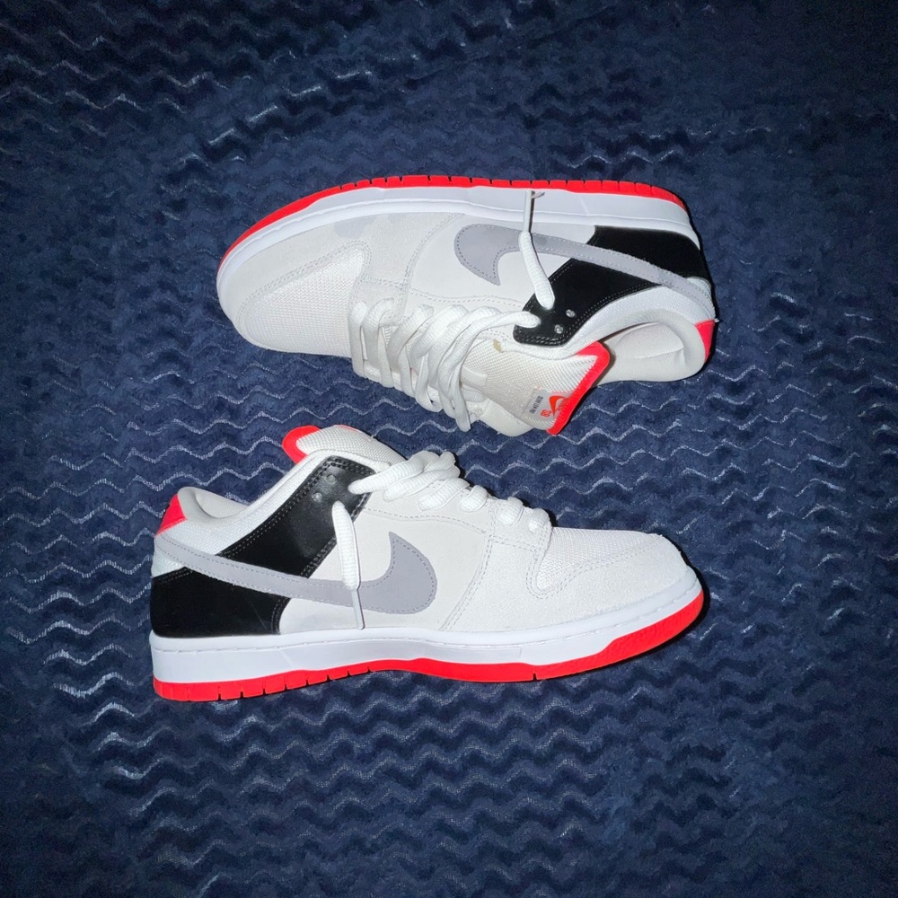 Nike sb dunk low infared orange label